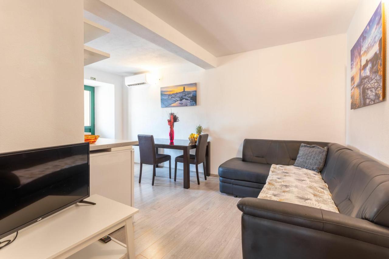 Apartments Ante Хвар Екстер'єр фото
