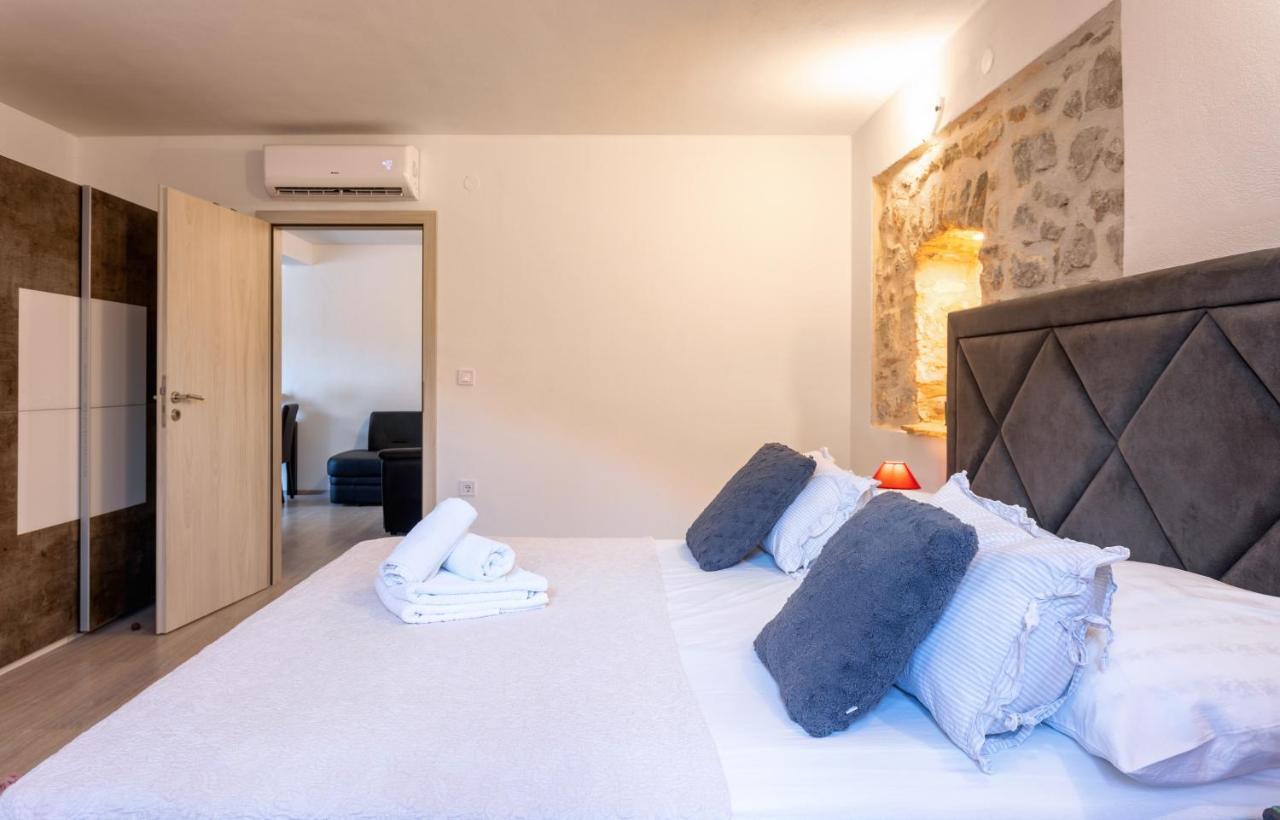 Apartments Ante Хвар Екстер'єр фото