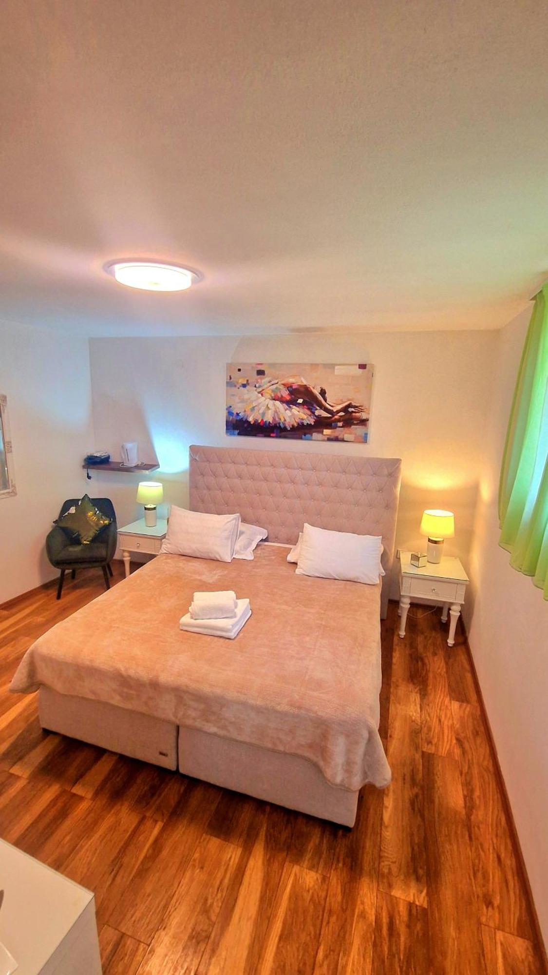 Apartments Ante Хвар Екстер'єр фото