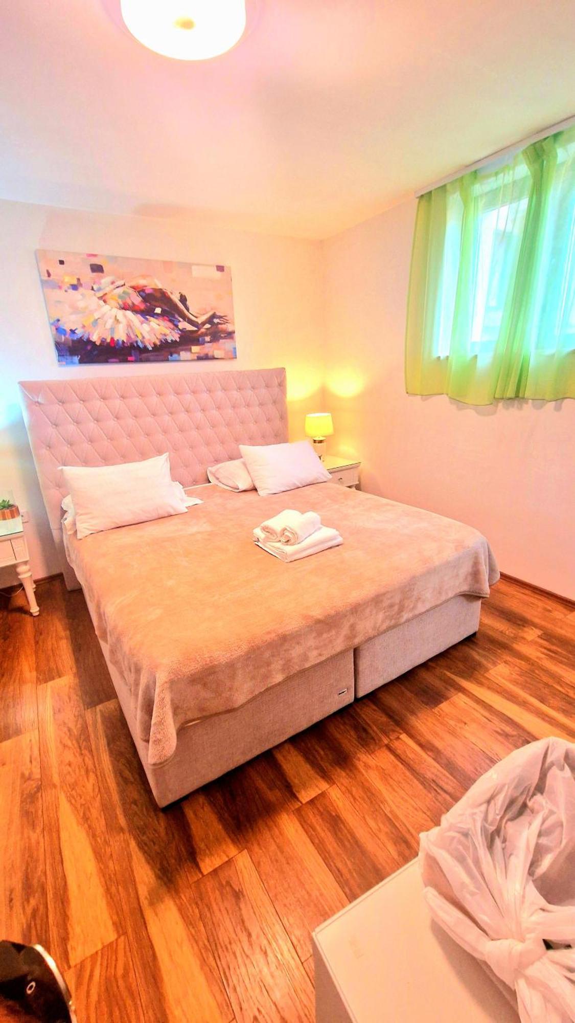 Apartments Ante Хвар Екстер'єр фото